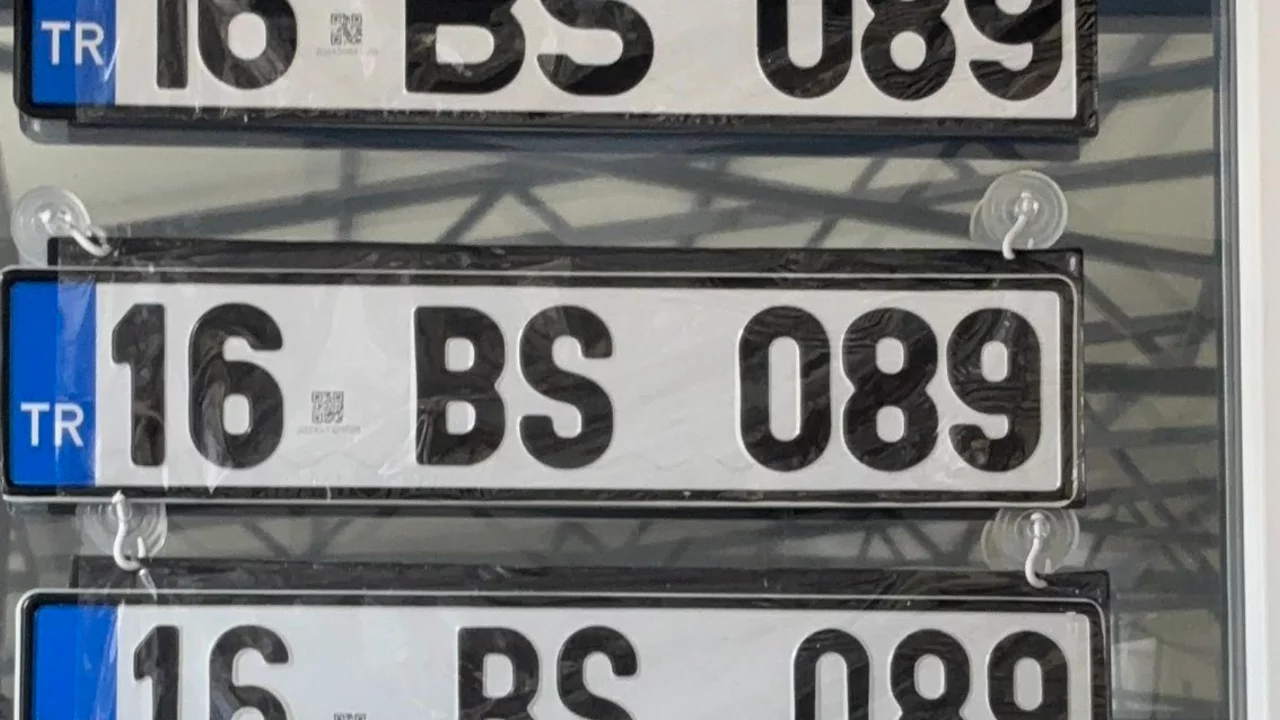 Son günlerin tartışma konusuydu! EGM'den 'APP plaka' açıklaması geldi