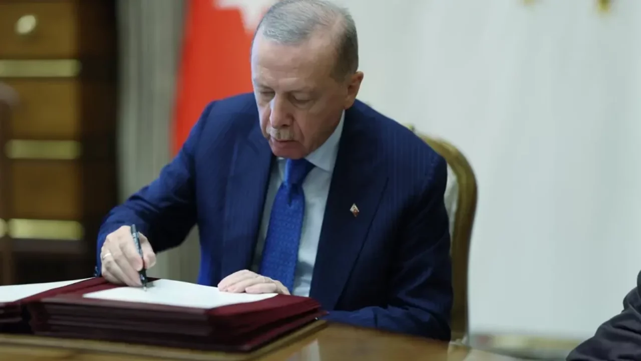 Türkiye'den savaşa hazırlık! 16 bakanlığa atama yapıldı