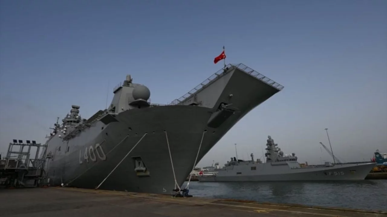 TCG Anadolu İngiltere'de savunma sanayisinin vitrini oldu