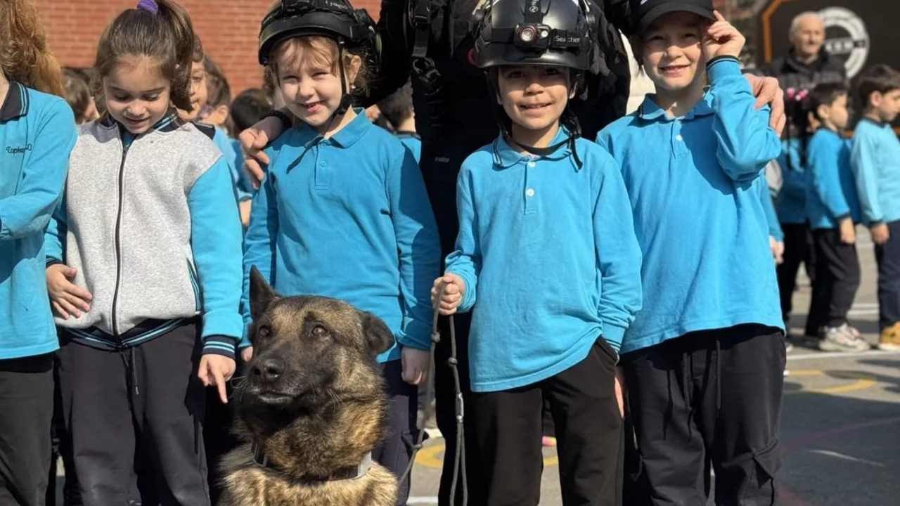 Bursa'da deprem haftası etkinliği: Tipo'dan öğrencilere gösteri