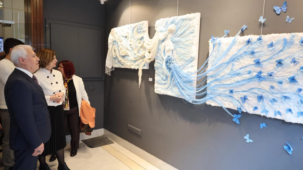 Bursa'da ipek kültürü canlanıyor: Kadınların eserleri sergilendi