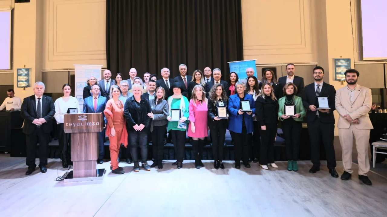 Bursa UNESCO Derneği geleneksel iftar sofrasında buluştu