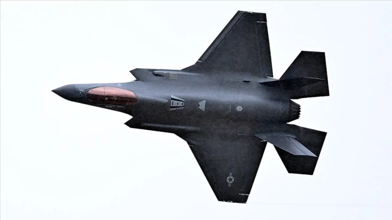 İsviçre, ABD'den satın almayı planladığı F-35 savaş uçaklarının sayısını azalttı