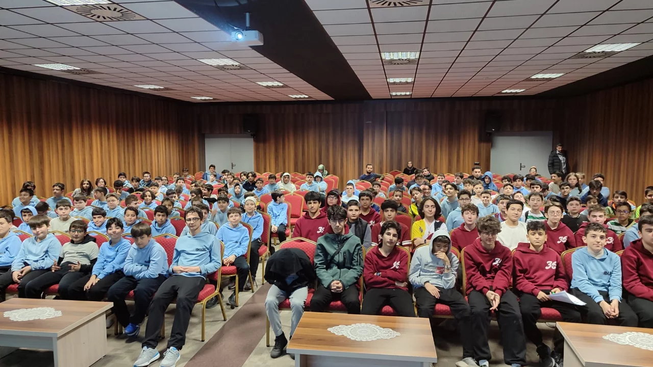 Yıldırım'da gençlere sıfır atık eğitimi