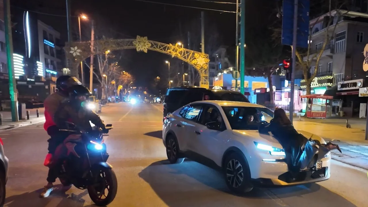 Aracın önüne atlayan yolcu konuştu: "Alkolün etkisiyle yaptım, kötü niyetim yoktu"