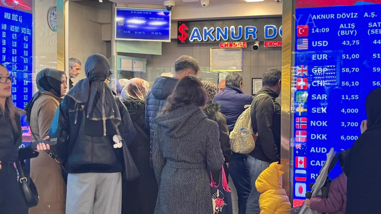 Bursa'da döviz hareketliliği! Kuyumcular Çarşısı doldu...