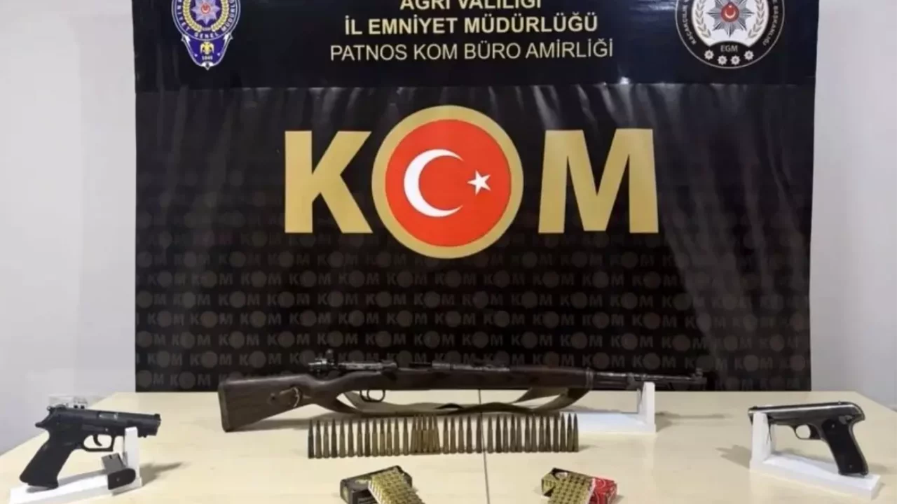 Ağrı'da kaçak sigara ve akaryakıt ele geçirildi