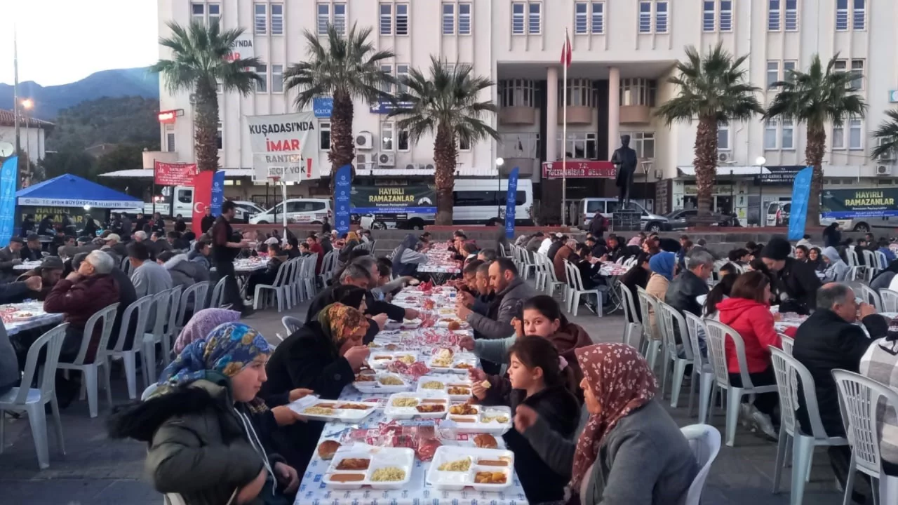 Aydınlılar, B&uuml;y&uuml;kşehirin iftar sofralarında buluşuyor