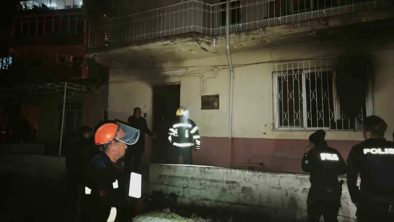 Boş evde çıkan yangın korkuttu