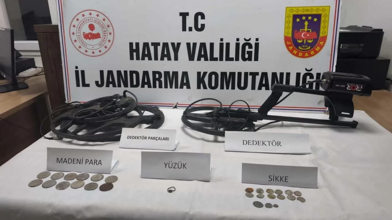 Hatay'da sikke ve y&uuml;z&uuml;k ele ge&ccedil;irildi