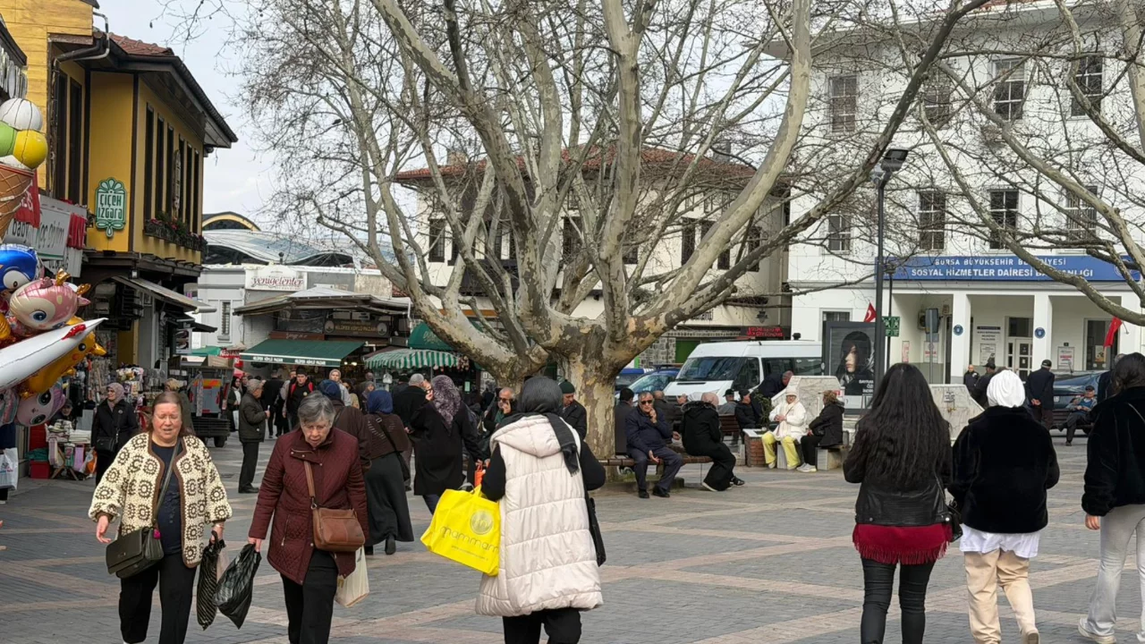 8 Mart'ta mikrofon Bursalılarda: Hayatınızdaki en güçlü kadın kim?
