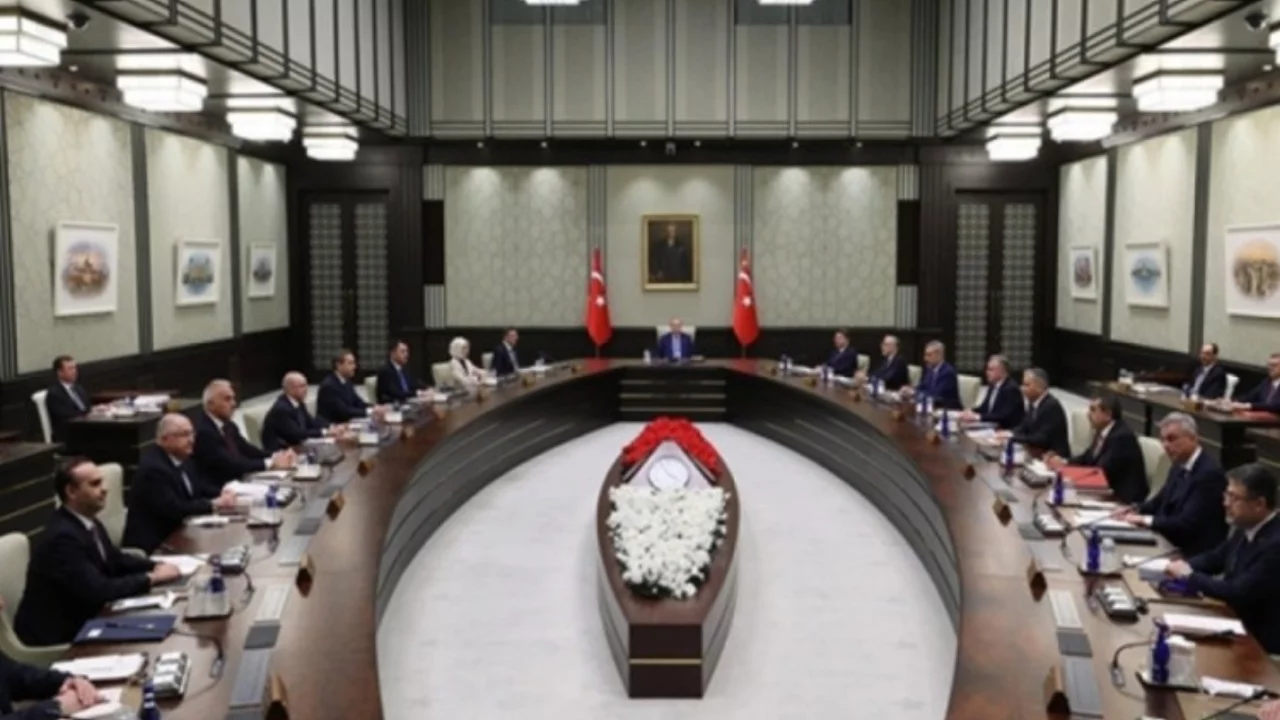 Kabine Ortadoğu savaşı gündemiyle toplanıyor