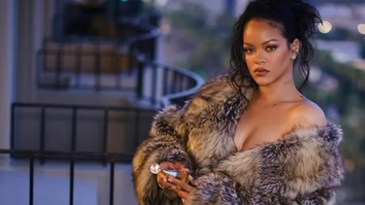 Rihanna'nın evine silahlı saldırı: 1 kadın gözaltında