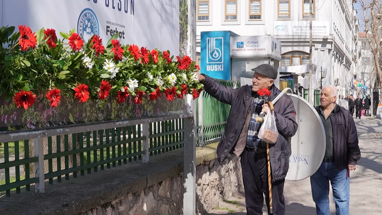 8 Mart'ta Kestel çiçek açtı: Başkan Erol'dan kadınlara zarif jest
