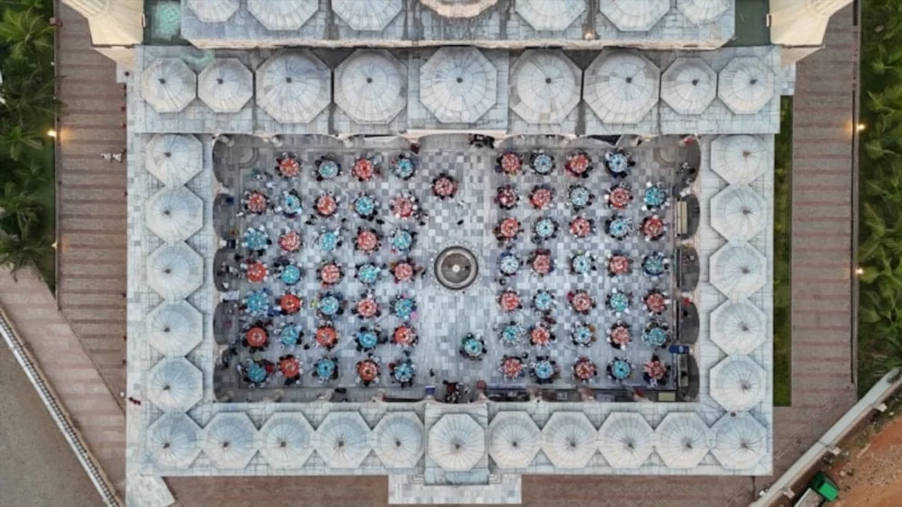 Türkiye'den Gana'da 1000 yetime ramazan iftarı