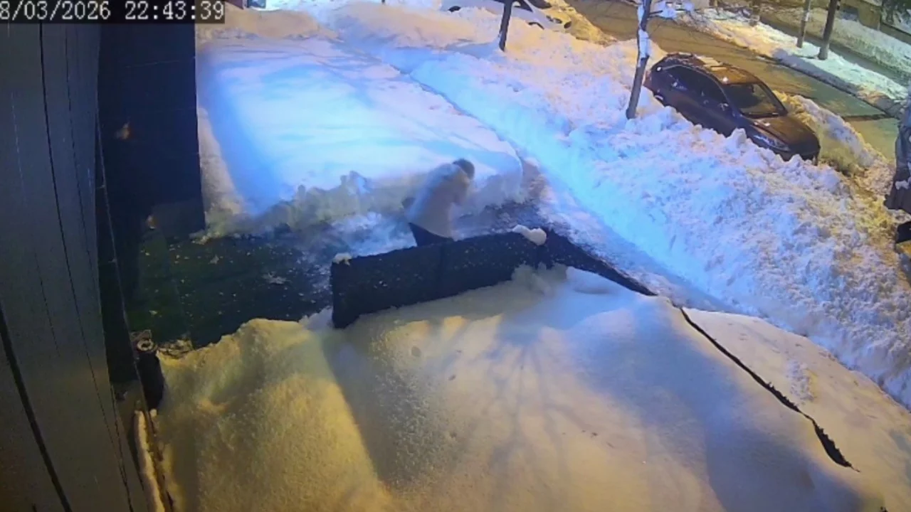 Kar kütlesi az daha can alıyordu: 1 yaralı 