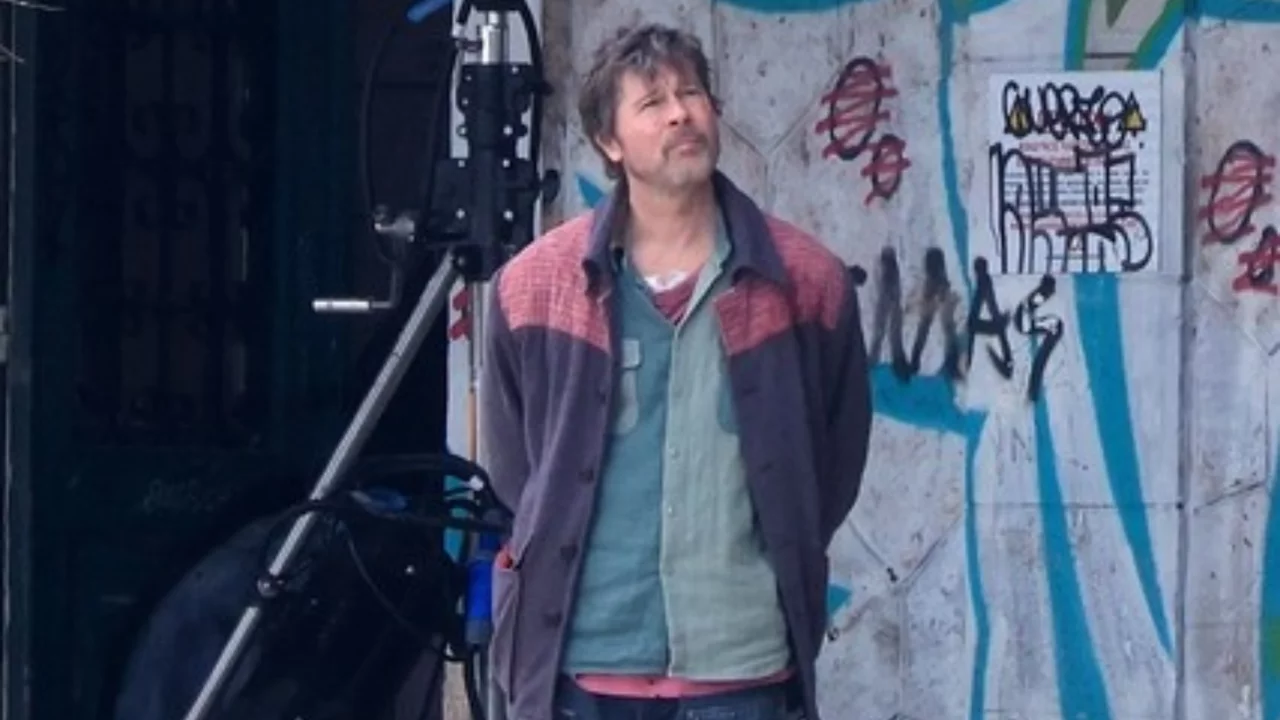  Brad Pitt Yunanistan'daki film çekiminde sevgilisini yanından ayırmadı 