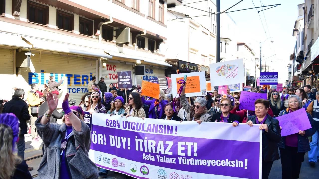 Bursalı Kadınlardan özgürlük ve eşitlik yürüyüşü