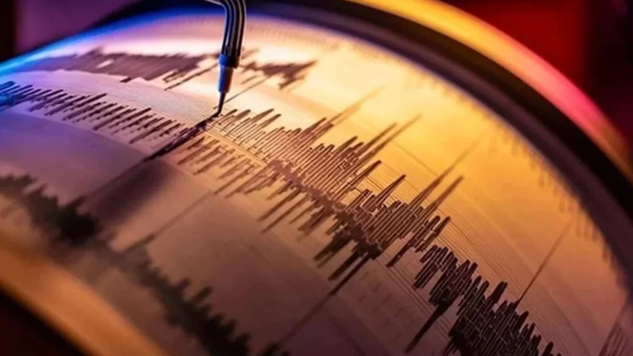 Denizli'de 4.1 büyüklüğündeki artçı deprem korkuttu