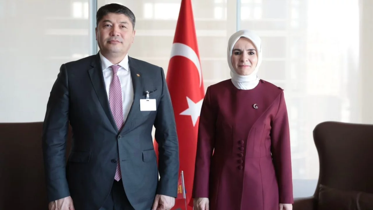 Bakan Göktaş, Moğolistanlı mevkidaşı Aubakır ile görüştü