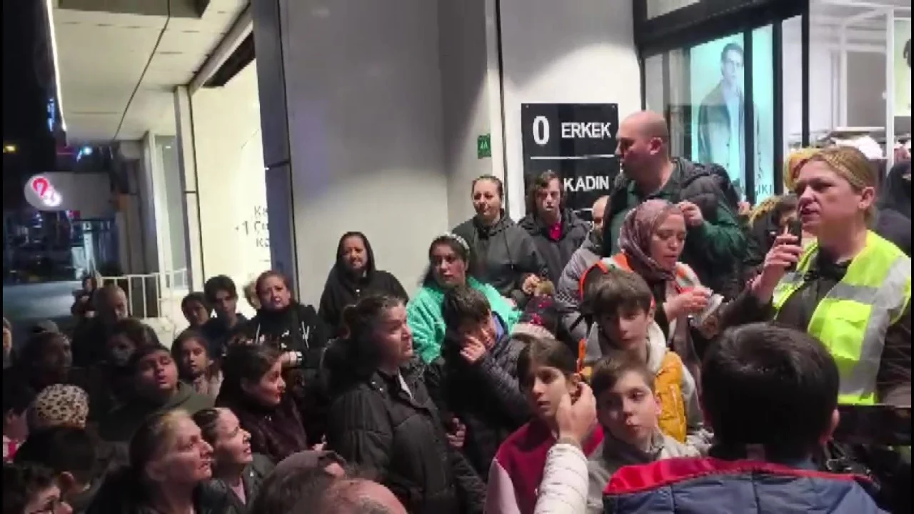 Bursa'da ihtiyaç sahibi 400 çocuğa bayram sevinci!