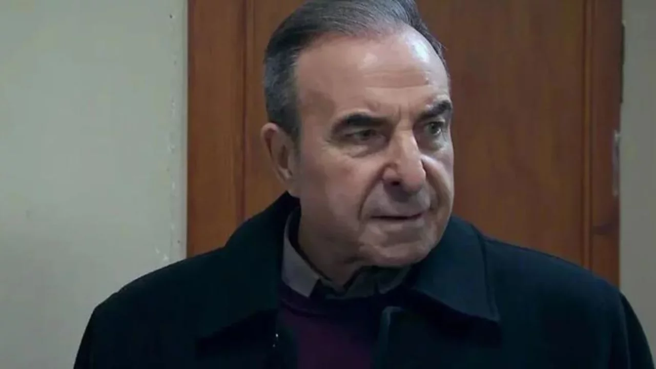 Arka Sokaklar'ın Rıza Baba'sı Zafer Ergin hastaneye kaldırıldı! Eşinden ilk açıklama geldi 