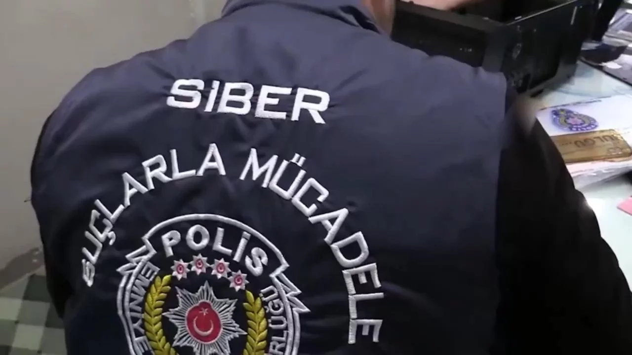 24 ilde siber su&ccedil;lulara operasyon! Y&uuml;zlerce kişi yakalandı