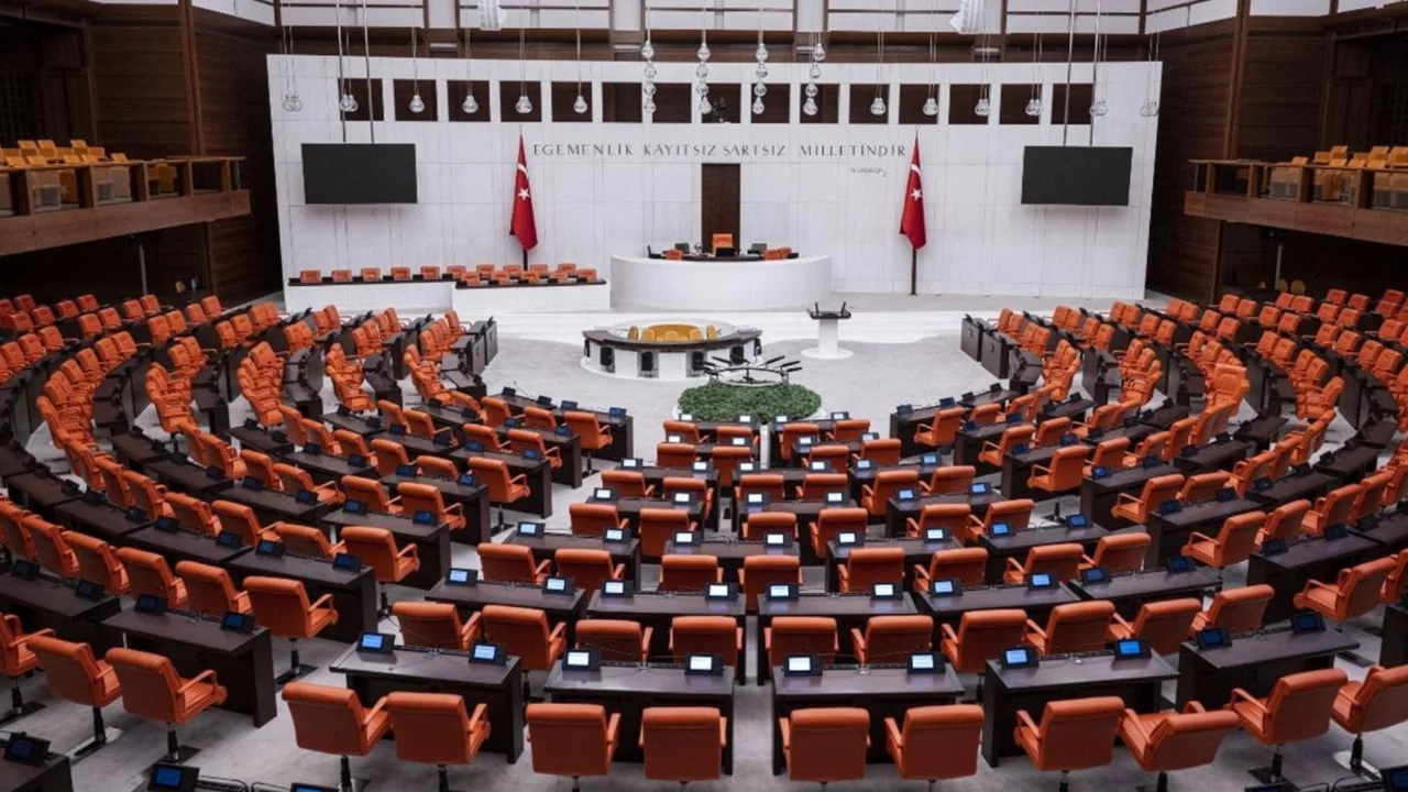 TBMM Genel Kurulu'nda kapalı oturuma geçildi 