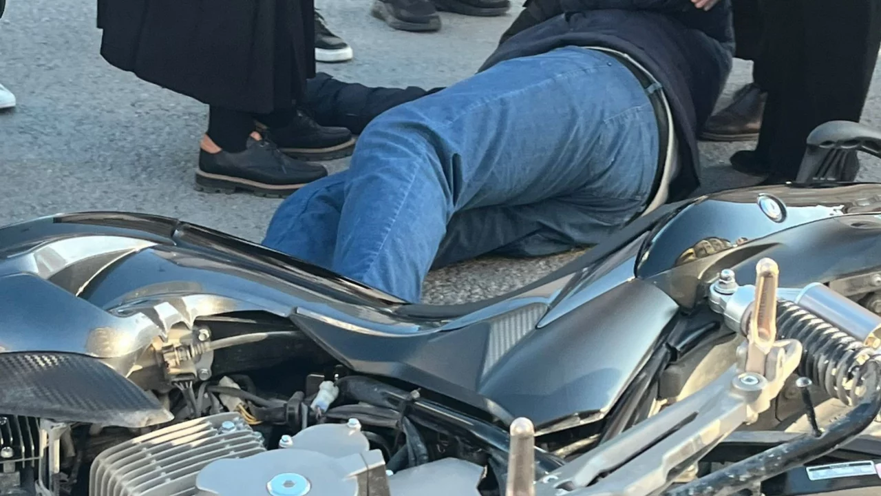 Akşehir'de otomobil ile motosiklet çarpıştı: 1 yaralı