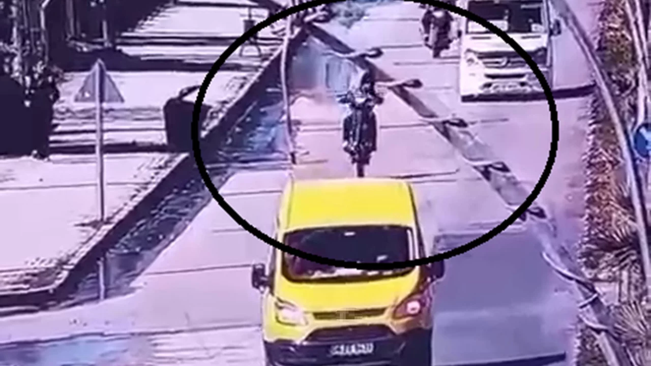 Akan trafiğe aldırış etmeden &ouml;n kaldıran s&uuml;r&uuml;c&uuml;ye 46 bin TL ceza