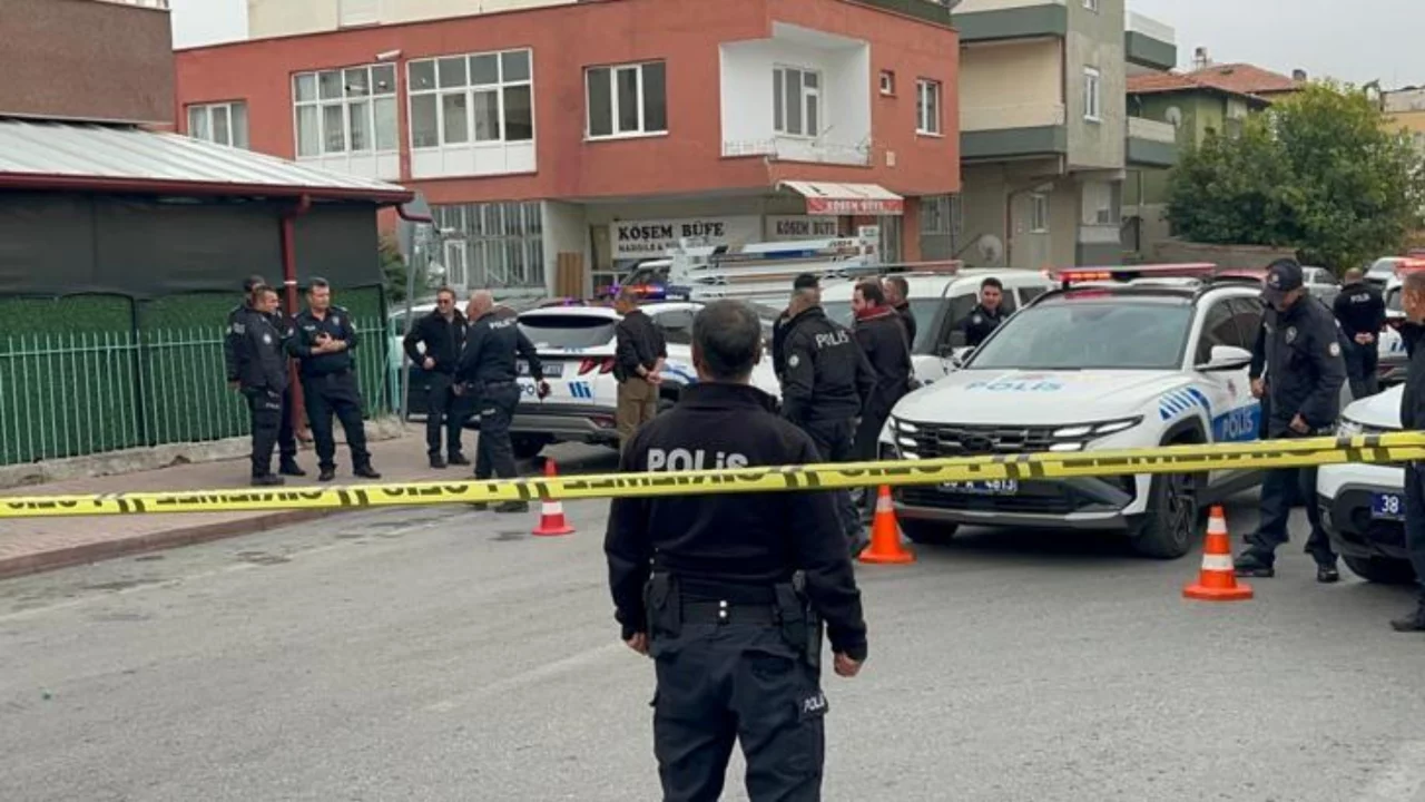 Sanık olduğu duruşmaya katılmayıp şikayet&ccedil;iye ateş etti, başkasını yaraladı; m&uuml;ebbet istemiyle hakim karşısında