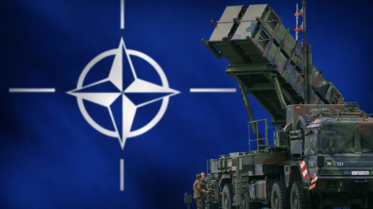 Savunma sistemlerini en iyi bilenlerden... Eski bakandan NATO ve Patriot yorumu!