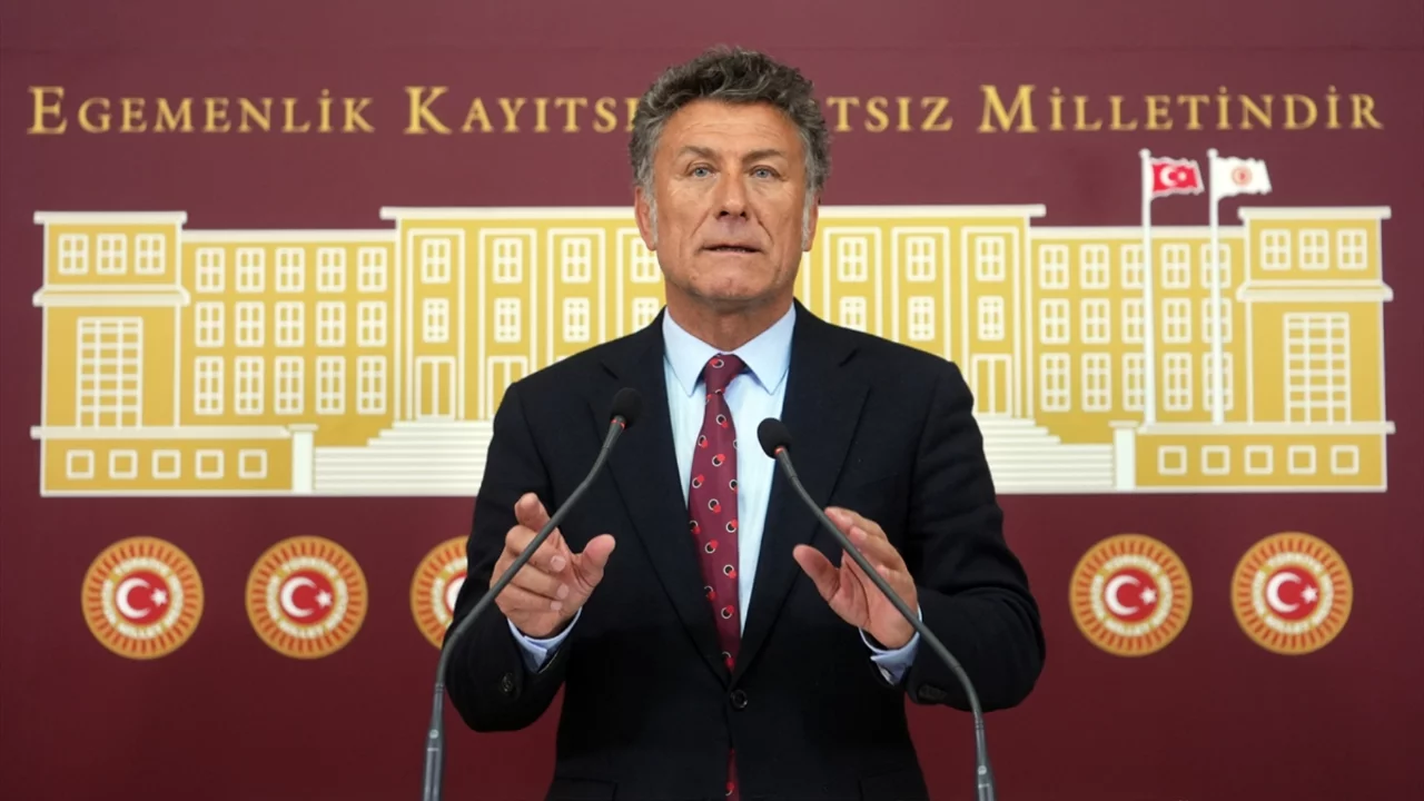 CHP'li Sarıbal, 2025'te T&uuml;rkiye ekonomisi b&uuml;y&uuml;rken tarım sekt&ouml;r&uuml;n&uuml;n daraldığını s&ouml;yledi