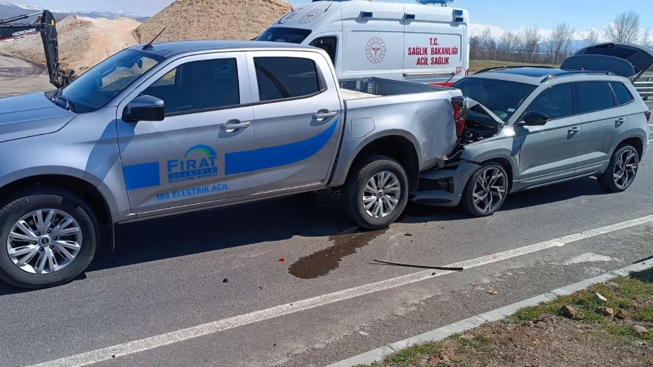 Bing&ouml;l'de trafik kazası: 4 yaralı