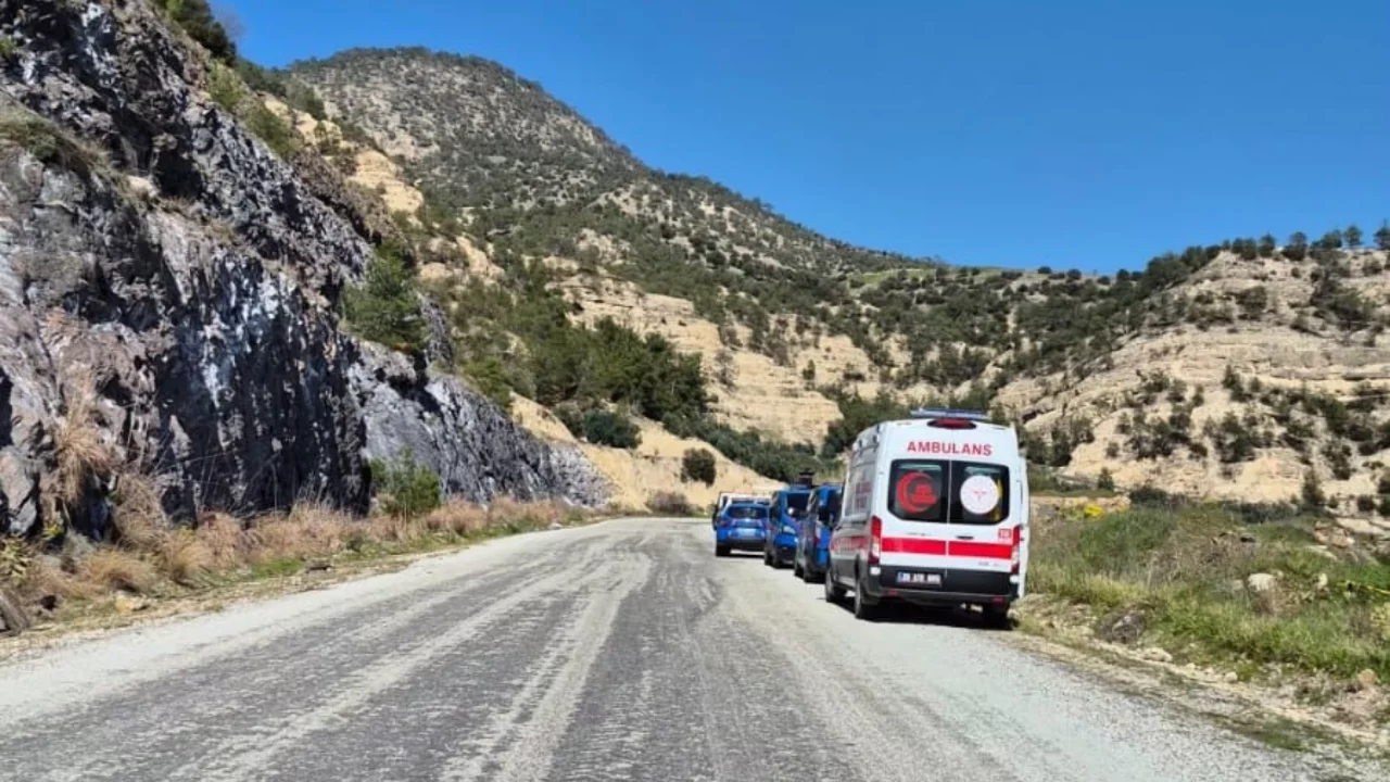 Buldan'da 51 yaşındaki adam nehir kenarında &ouml;l&uuml; bulundu