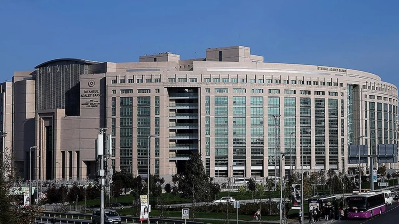 Bir sosyal medya hesabı i&ccedil;in "Cumhurbaşkanına hakaret" soruşturması başlatıldı