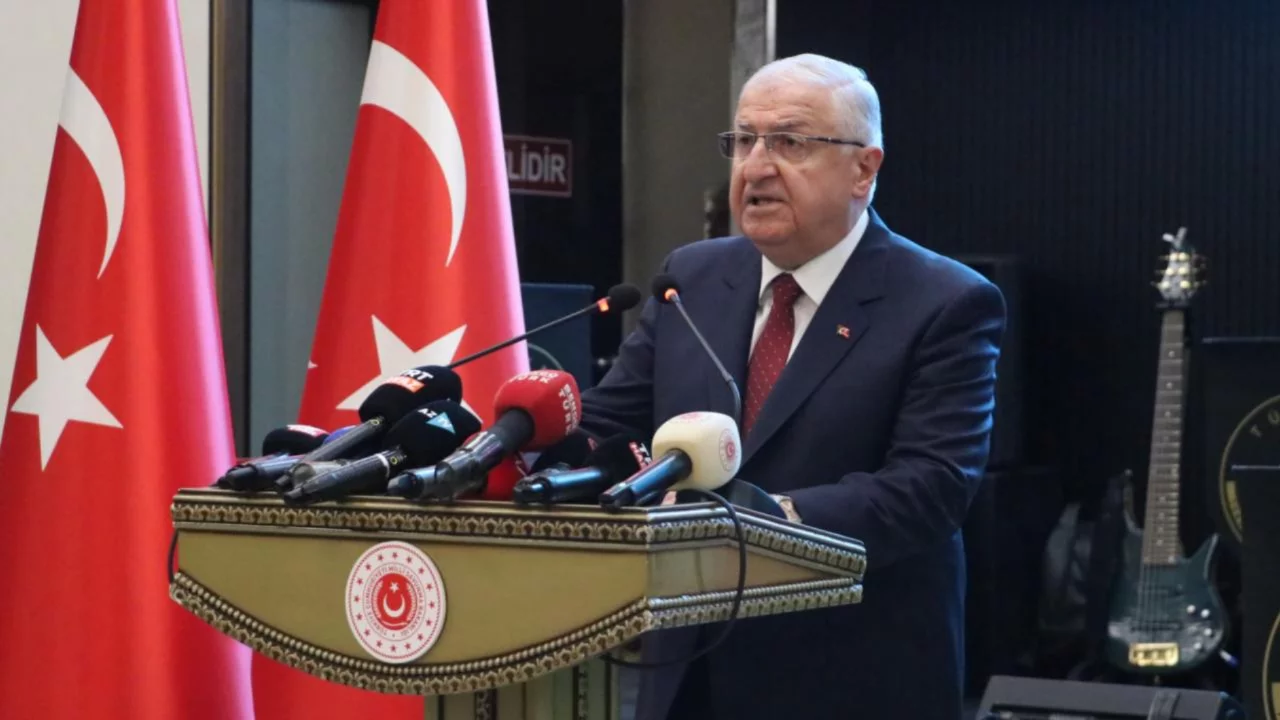 Bakan G&uuml;ler, Suudi Arabistan Savunma Bakanı Selman ile g&ouml;r&uuml;şt&uuml;