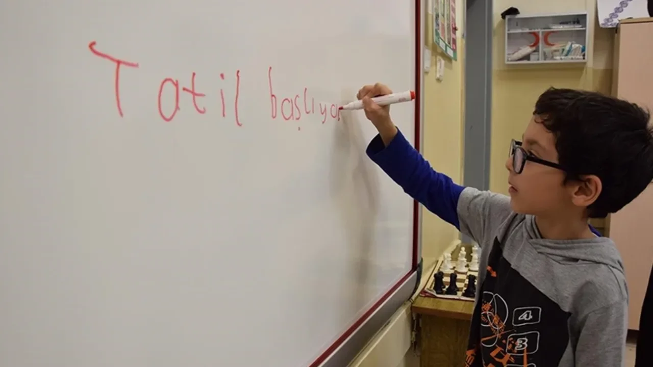 Okullarda ikinci ara tatil yarın başlıyor