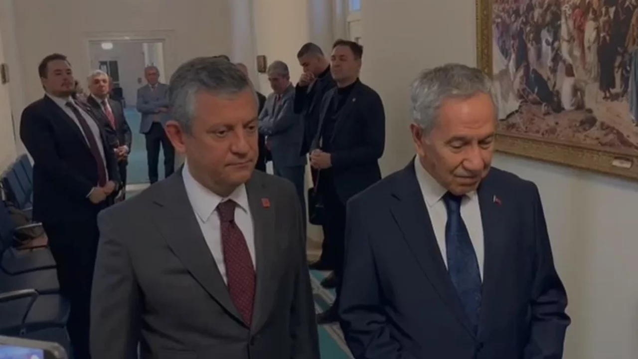 &Ouml;zg&uuml;r &Ouml;zel'den B&uuml;lent Arın&ccedil;'a ziyaret