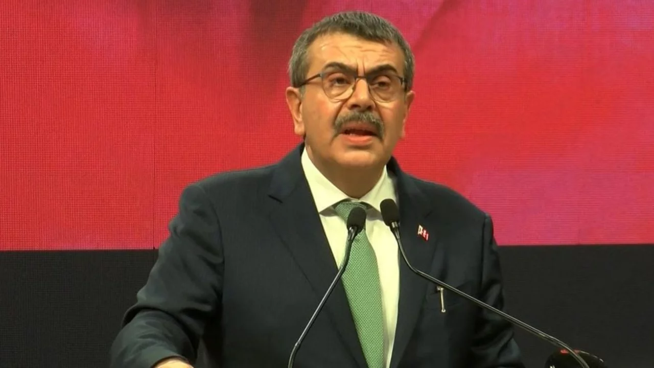 Bakan Tekin: 12 Mart, tarihin sinesine nakşedildiği m&uuml;mtaz bir d&ouml;neme&ccedil;tir