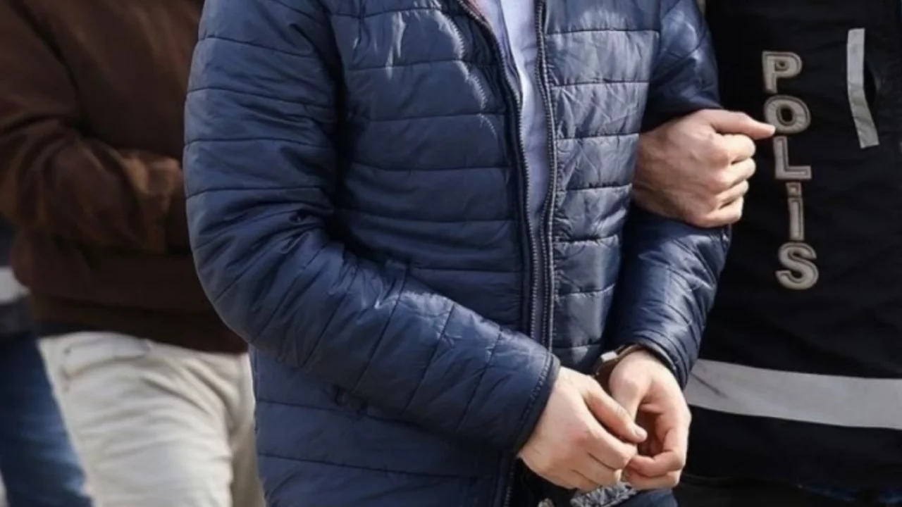 G&uuml;rcistan polisi ile ortak operasyon: Kırmızı b&uuml;ltenle aranıyorlardı!