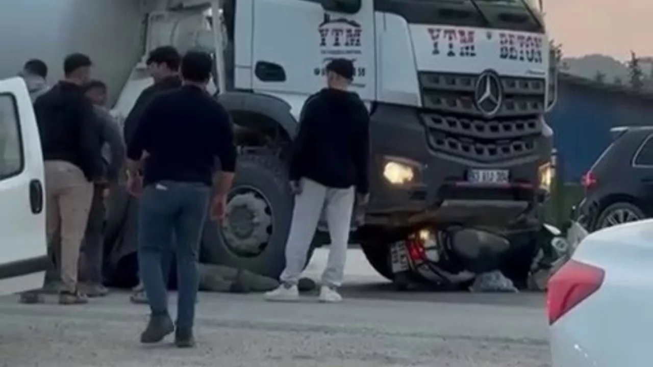 Beton mikseriyle &ccedil;arpışan motosikletin s&uuml;r&uuml;c&uuml;s&uuml; yaralandı