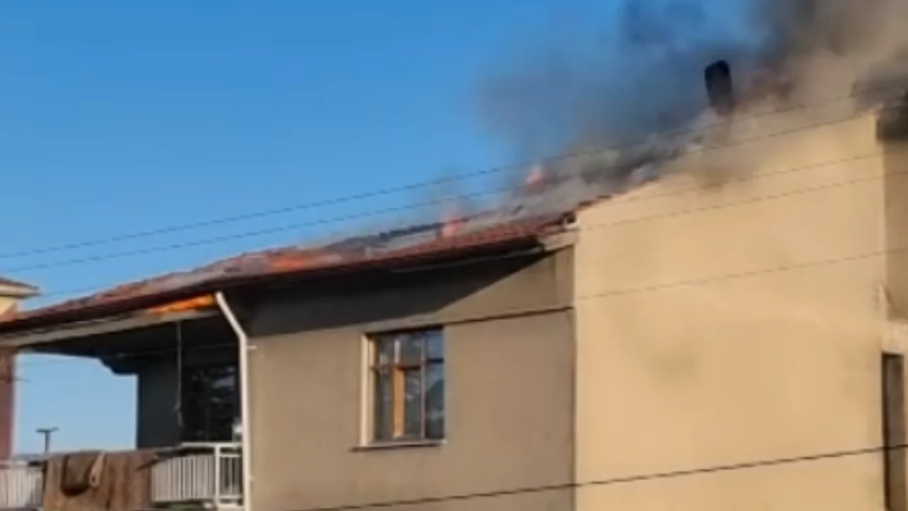 K&uuml;tahya'da iftar vakti korkutan yangın