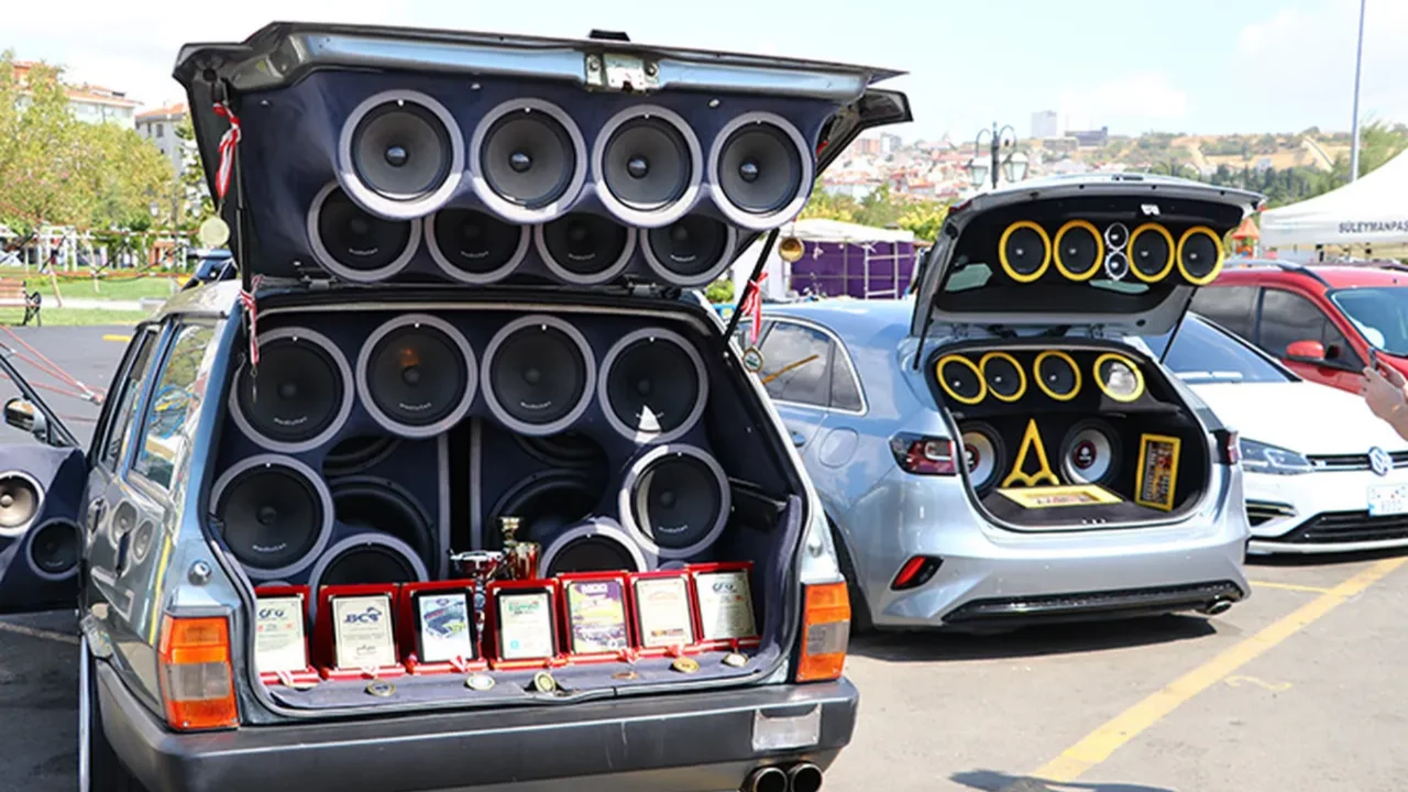 Ara&ccedil;lara sonradan g&ouml;r&uuml;nt&uuml; ve ses sistemi taktıranlar dikkat! 21 bin TL cezası var