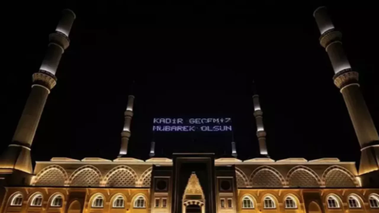 Bin aydan daha hayırlı gece 2026 Kadir Gecesi ne zaman?