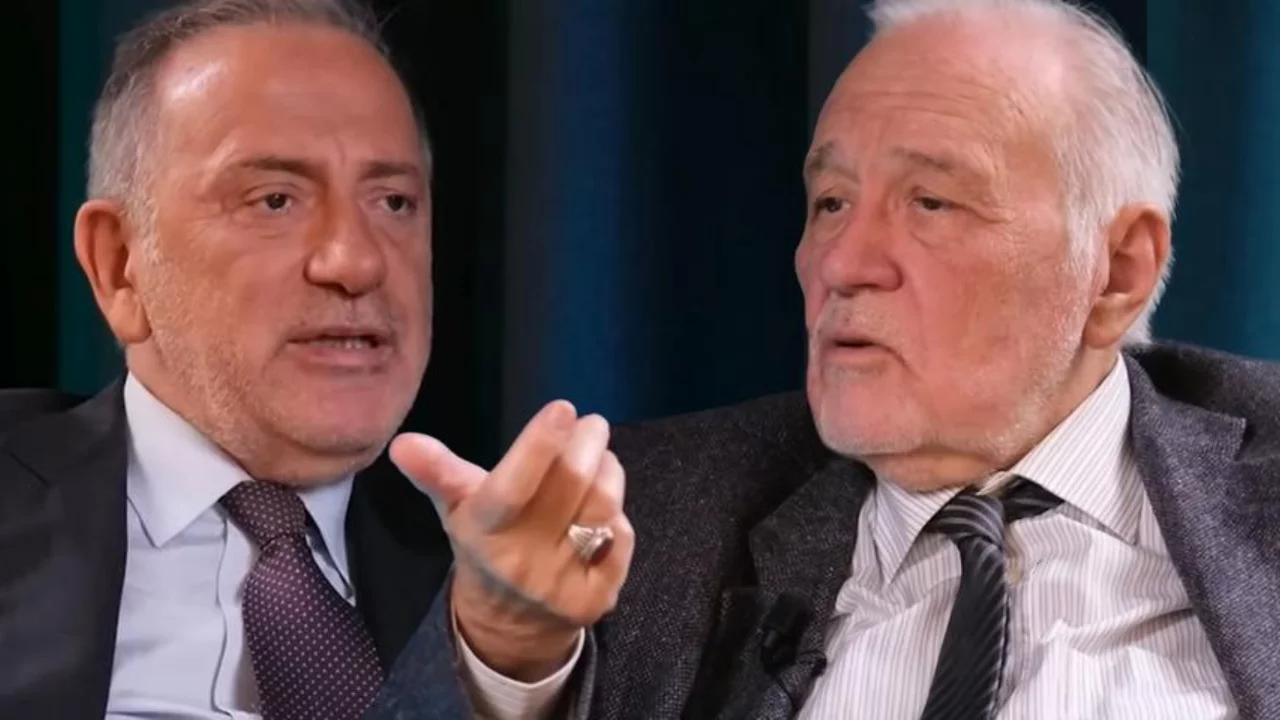 Fatih Altaylı g&ouml;zyaşları i&ccedil;inde anlattı: "Kendine hi&ccedil; bakmadı" İlber Ortaylı'nın hastalığı neydi?