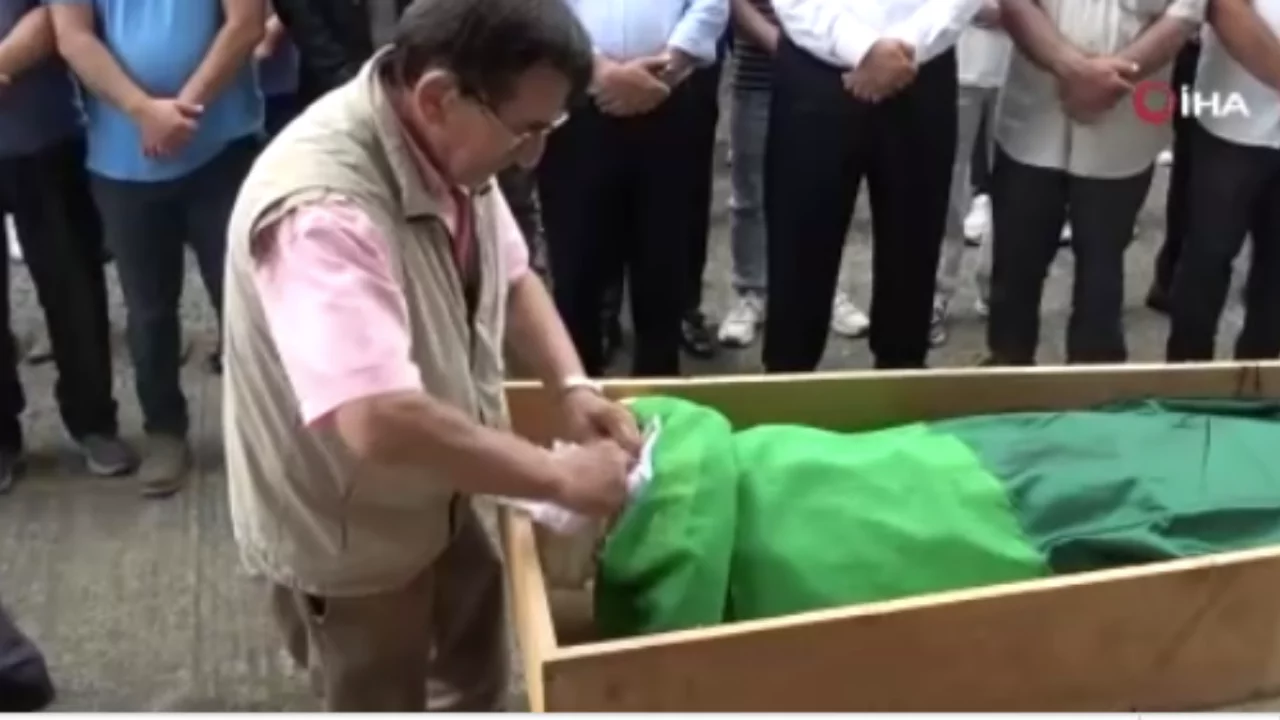 &Ouml;lmeden hemen &ouml;nce komşusundan yardım istemiş