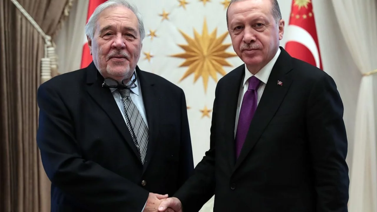 Cumhurbaşkanı Erdoğan'dan İlber Ortaylı i&ccedil;in baş sağlığı mesajı!