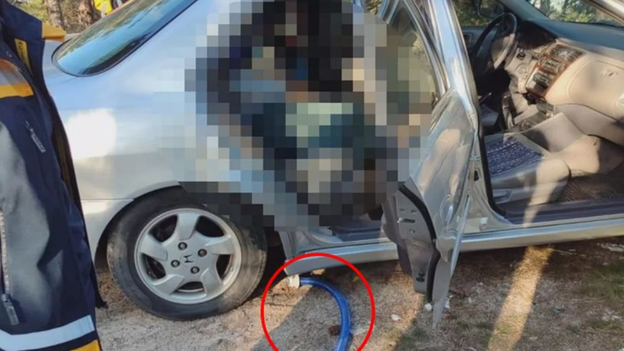 Park halindeki ara&ccedil;ta sır &ouml;l&uuml;m! Polisler bile inanamadı