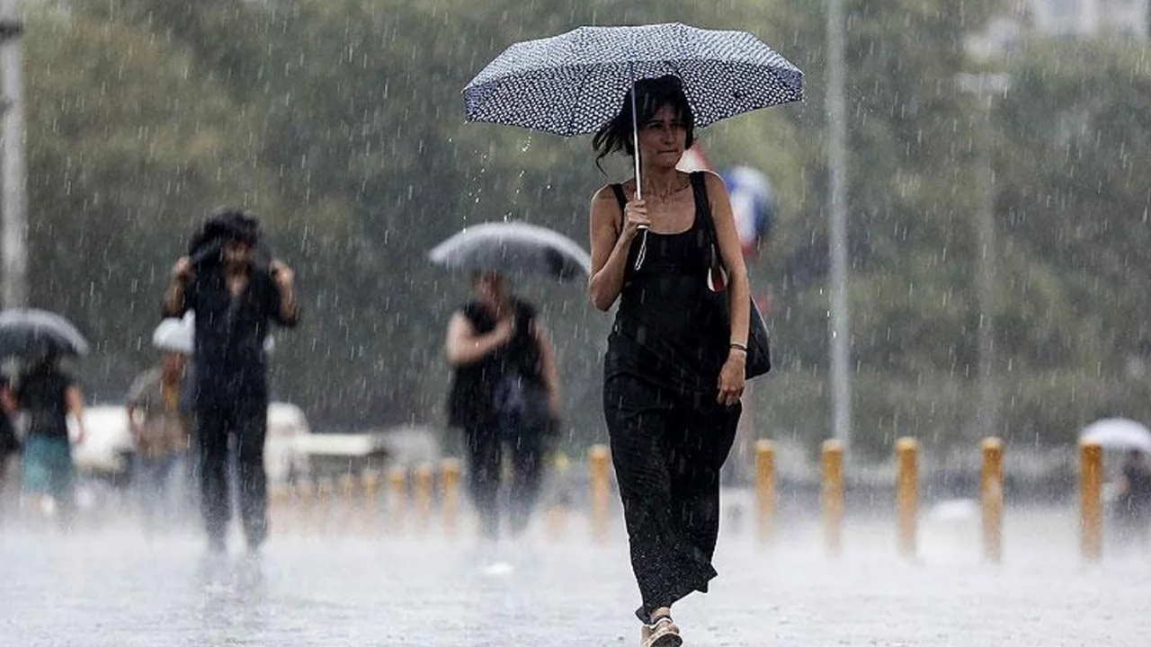 Meteoroloji'den 6 il i&ccedil;in sağanak yağış uyarısı geldi